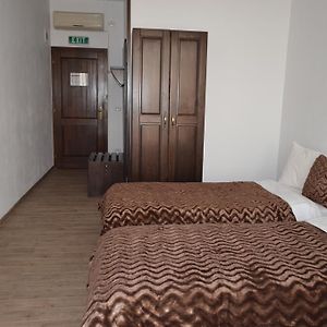 Habitación con 2 Camas Individuales
